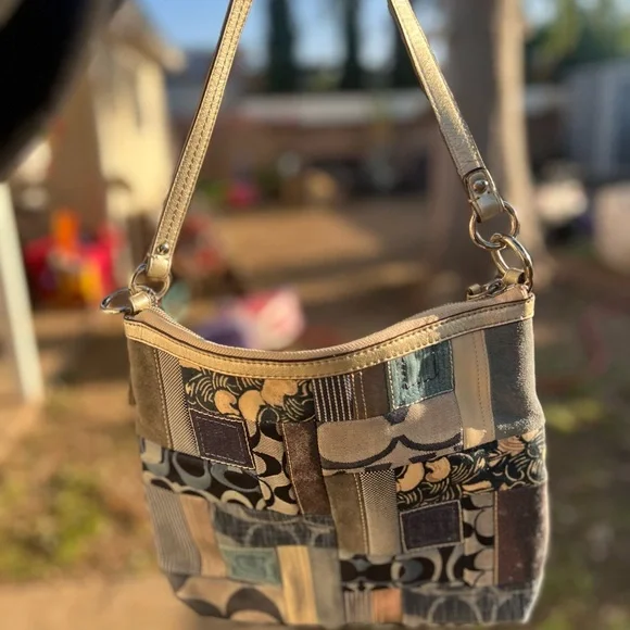 Coach Denim Patchwork Shoulder Bag EUC - Picture 4 of 6